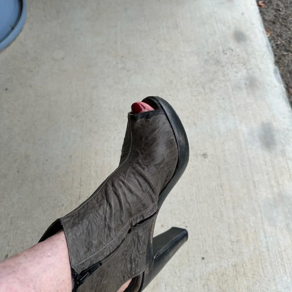Salpy Hand sewn Peep-Toe Ankle Boots softest leather - Picture 6 of 11